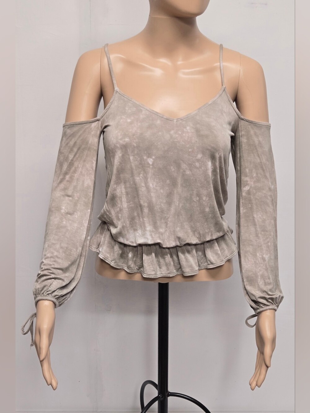 Soft & Sexy American Eagle S Cold Shoulder Top Peplum Slinky Stretch Knit